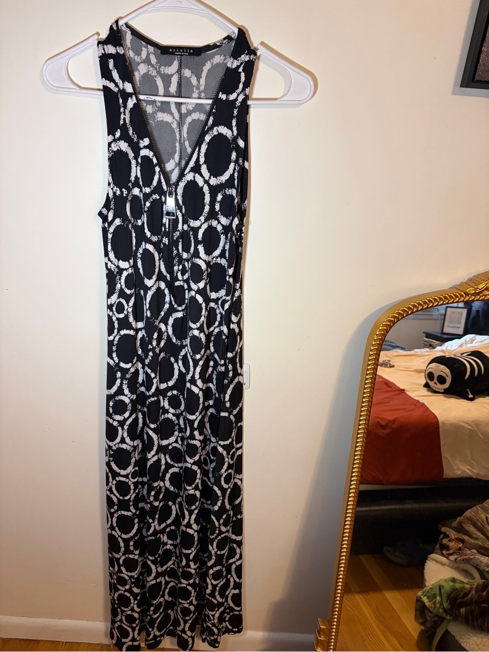 T.J.Maxx Black & White Sleeveless V-Neck Maxi Dress with Circle Print
